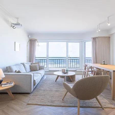 Apartment With Magnificent Sea-view Middelkerke