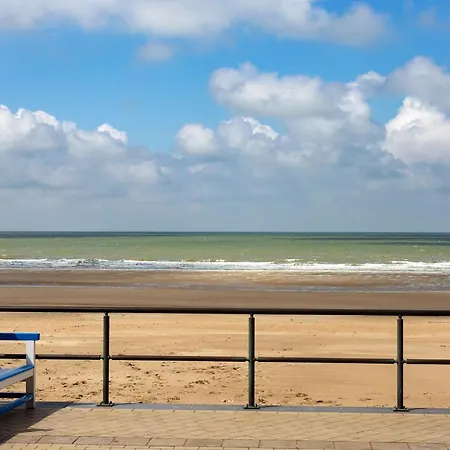 Bright With Direct Sea View Middelkerke